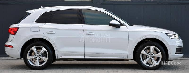 Audi Q5 40 TDI / HYBRID