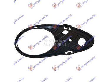 RESETKA PREDNJEG BRANIKA za Mercedes Benz C Klasa od 2000. do 2003. god.