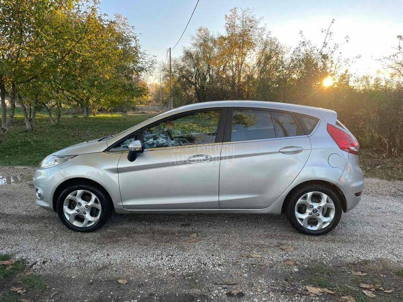Ford Fiesta NA VI TITANIJUM Ford Fiesta NA VI TITANIJUM