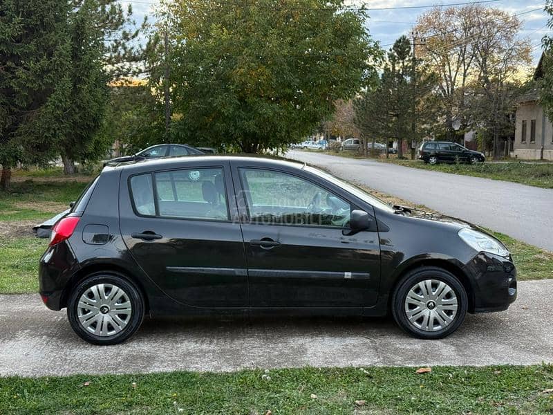 Renault Clio 1.2b NA.VI Renault Clio 1.2b NA.VI