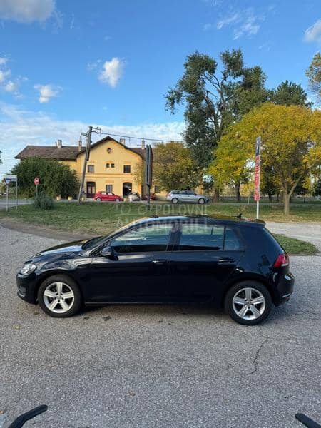 Volkswagen Golf 7 HIGHLINE/T0P STANJE Volkswagen Golf 7 HIGHLINE/T0P STANJE