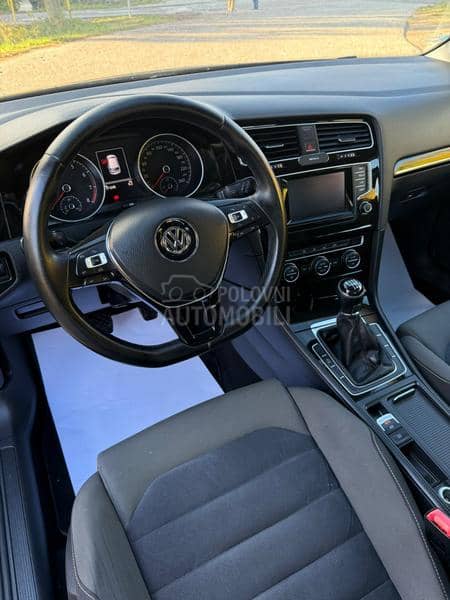 Volkswagen Golf 7 HIGHLINE/T0P STANJE Volkswagen Golf 7 HIGHLINE/T0P STANJE
