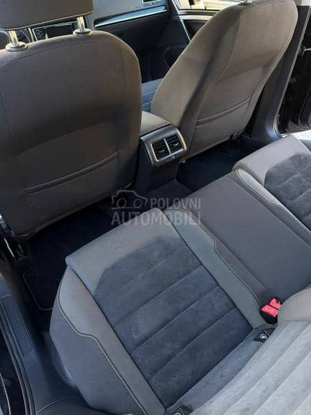 Volkswagen Golf 7 HIGHLINE/T0P STANJE Volkswagen Golf 7 HIGHLINE/T0P STANJE