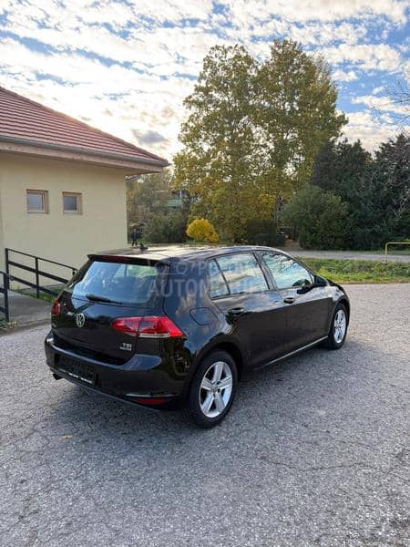 Volkswagen Golf 7 HIGHLINE/T0P STANJE Volkswagen Golf 7 HIGHLINE/T0P STANJE