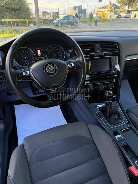 Volkswagen Golf 7 HIGHLINE/T0P STANJE Volkswagen Golf 7 HIGHLINE/T0P STANJE