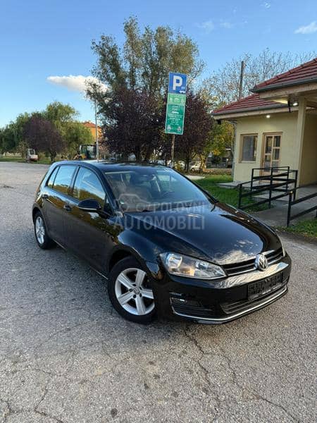 Volkswagen Golf 7 HIGHLINE/T0P STANJE Volkswagen Golf 7 HIGHLINE/T0P STANJE