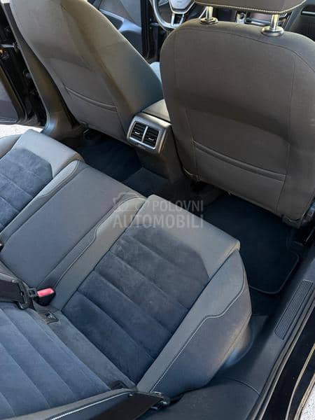 Volkswagen Golf 7 HIGHLINE/T0P STANJE Volkswagen Golf 7 HIGHLINE/T0P STANJE