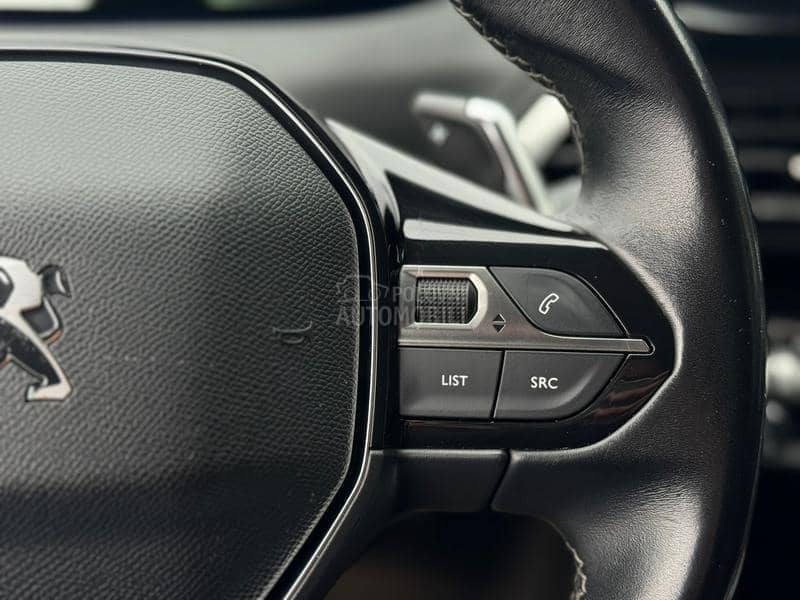 Peugeot 3008 ALLURE/1.5D/Kamera