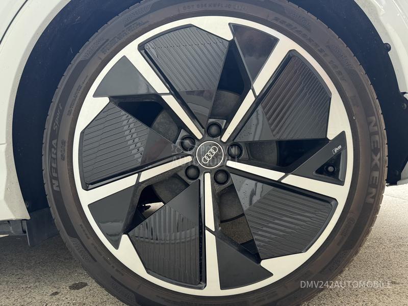 Audi Q4 e-tron S LINE Q 40