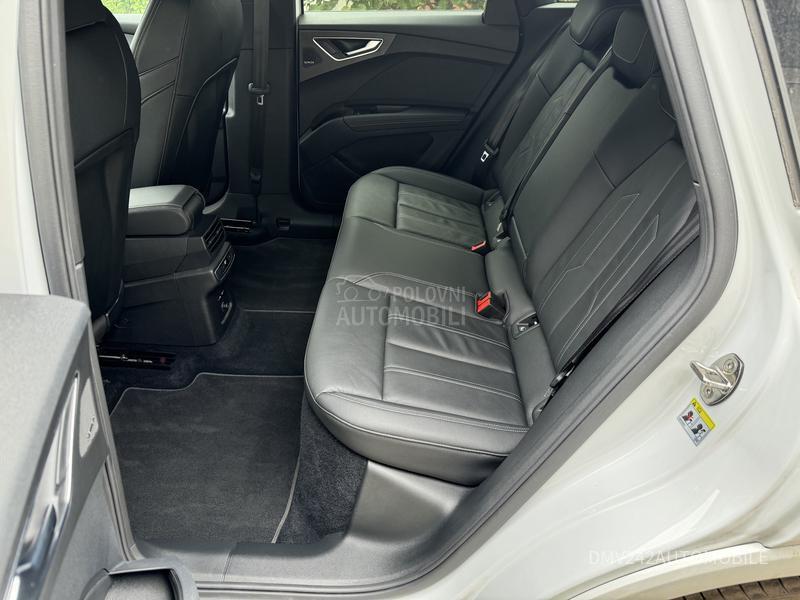 Audi Q4 e-tron S LINE Q 40