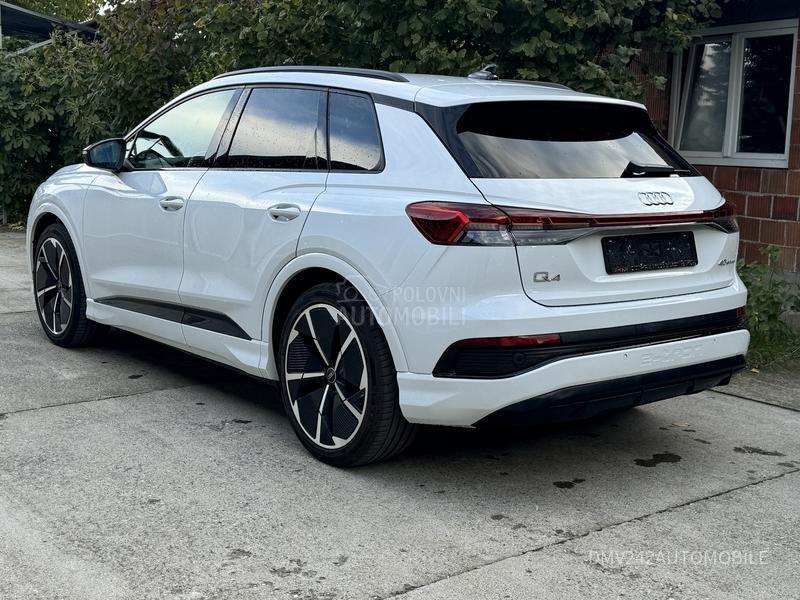 Audi Q4 e-tron S LINE Q 40