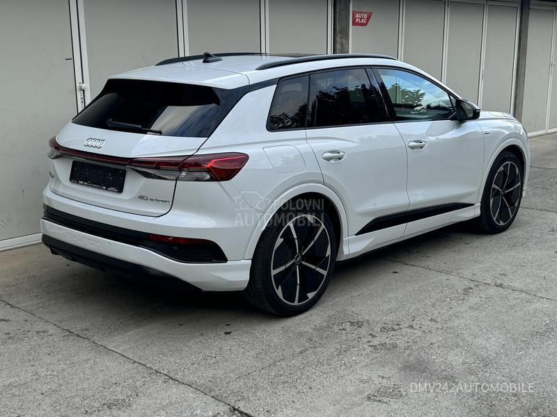 Audi Q4 e-tron S LINE Q 40