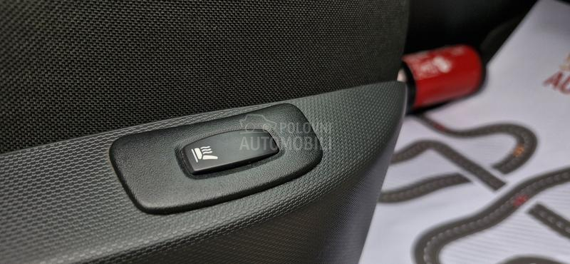Renault Captur R.E.Z.E.R.V.I.S.A.N