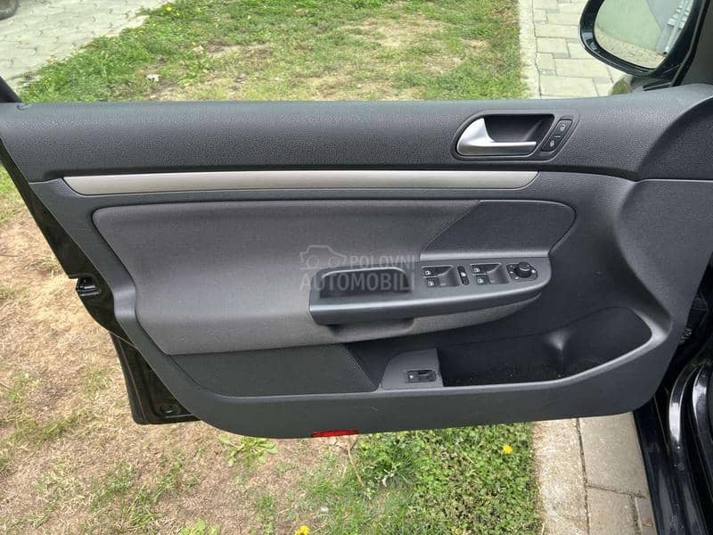 Volkswagen Golf 5 1.4 TSI