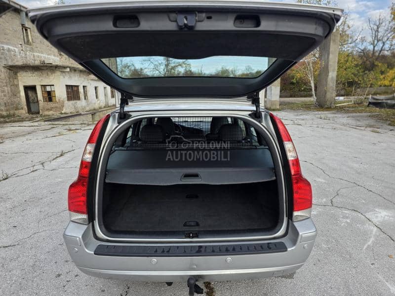 Volvo V70 