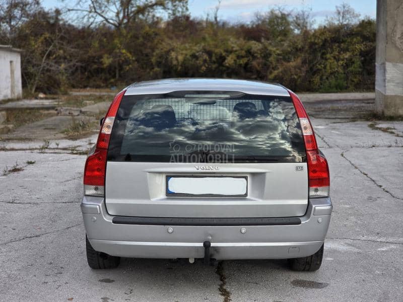 Volvo V70 