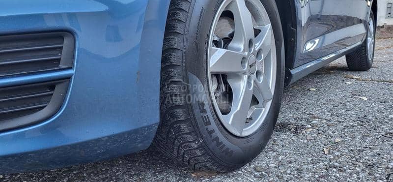 Volkswagen Golf 7 1,2 //NOV// Volkswagen Golf 7 1,2 //NOV//