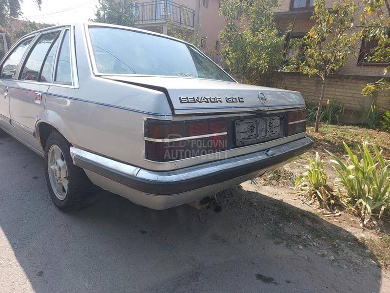 Opel Senator 
