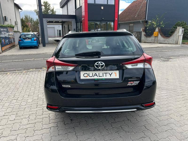 Toyota Auris 1.2 Švajcarac