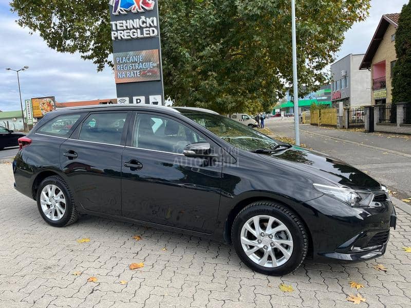 Toyota Auris 1.2 Švajcarac