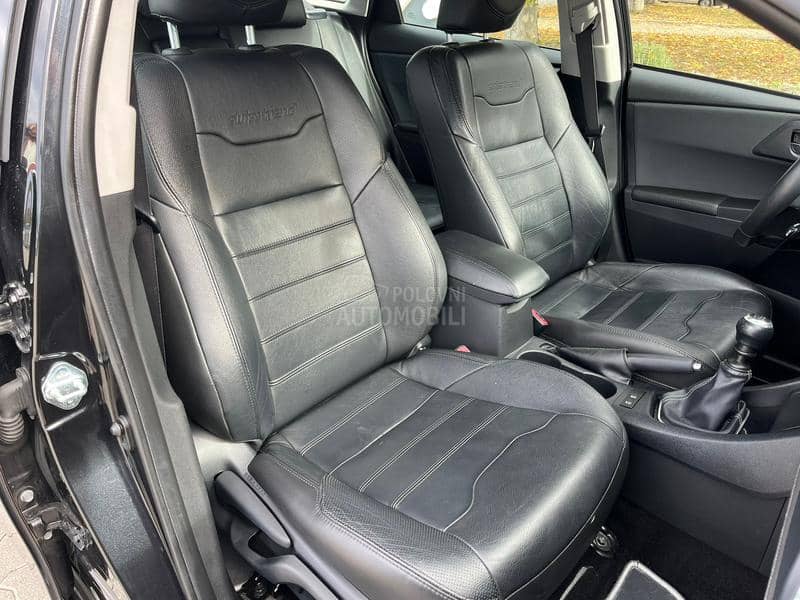 Toyota Auris 1.2 Švajcarac