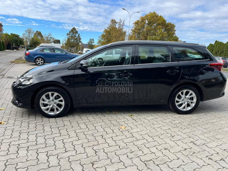 Toyota Auris 1.2 Švajcarac