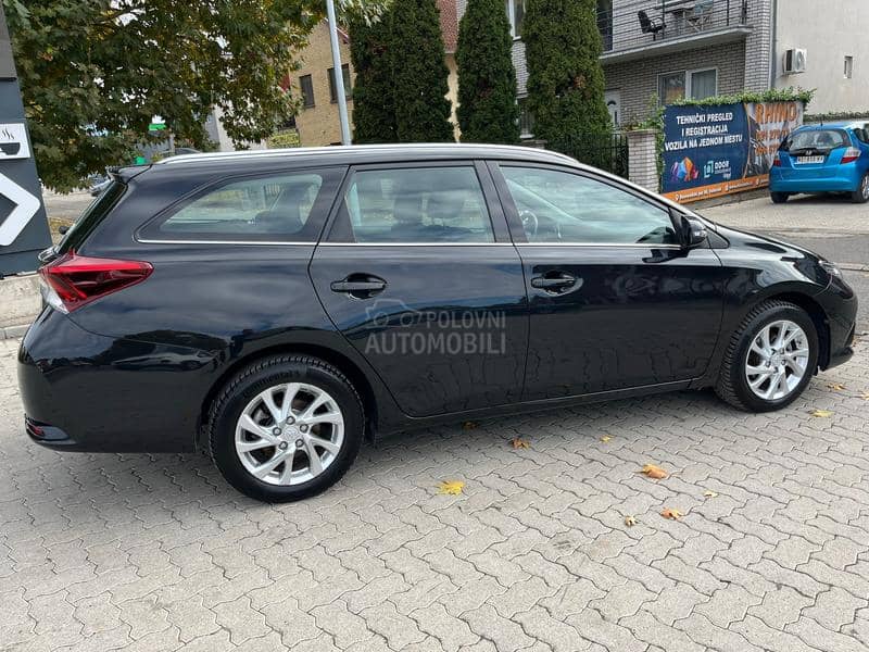 Toyota Auris 1.2 Švajcarac