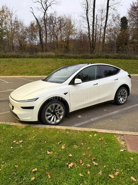 Tesla Model Y Juniper LR AWD