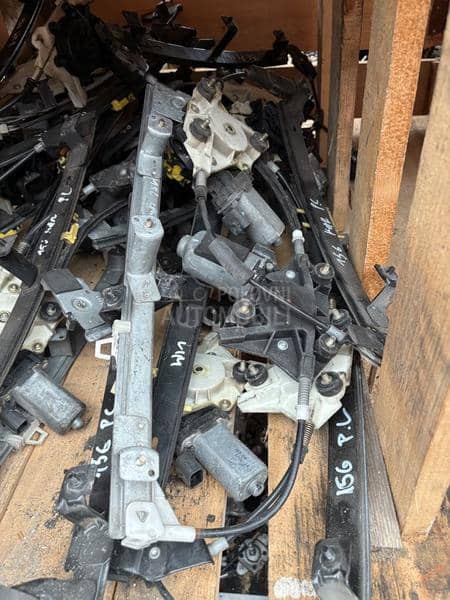 Podizač stakla prednji elektro