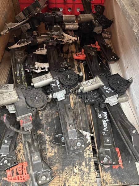 Podizač stakla prednji  levi