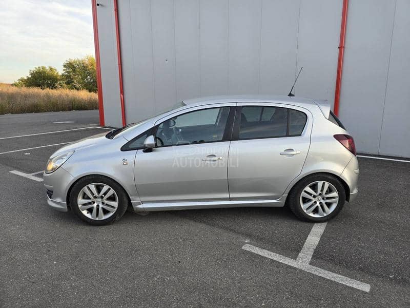 Opel Corsa D G S I