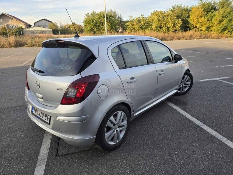 Opel Corsa D G S I