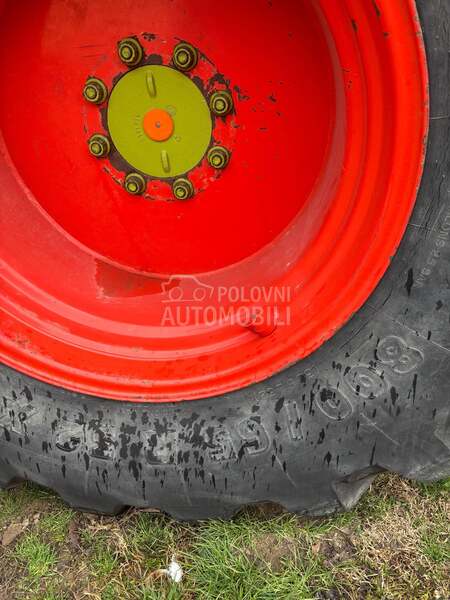 Claas Felna  800 32