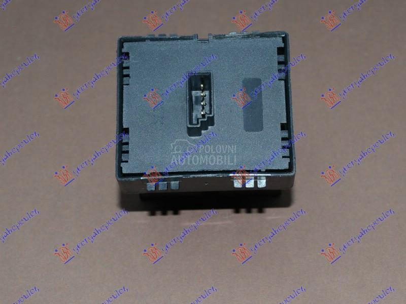 PREKIDAC U PREDNJIM VRATIMA (2