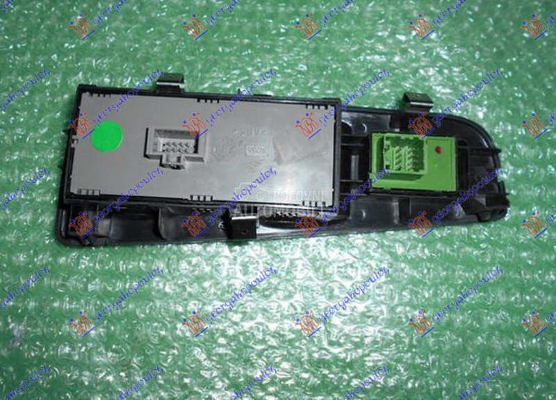 PREKIDAC U PREDNJIM VRATIMA (4