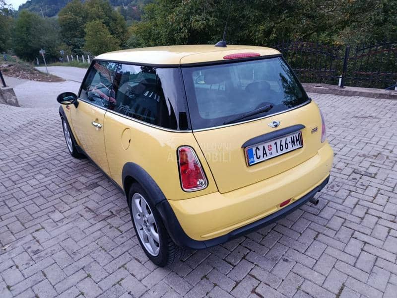 MINI One 