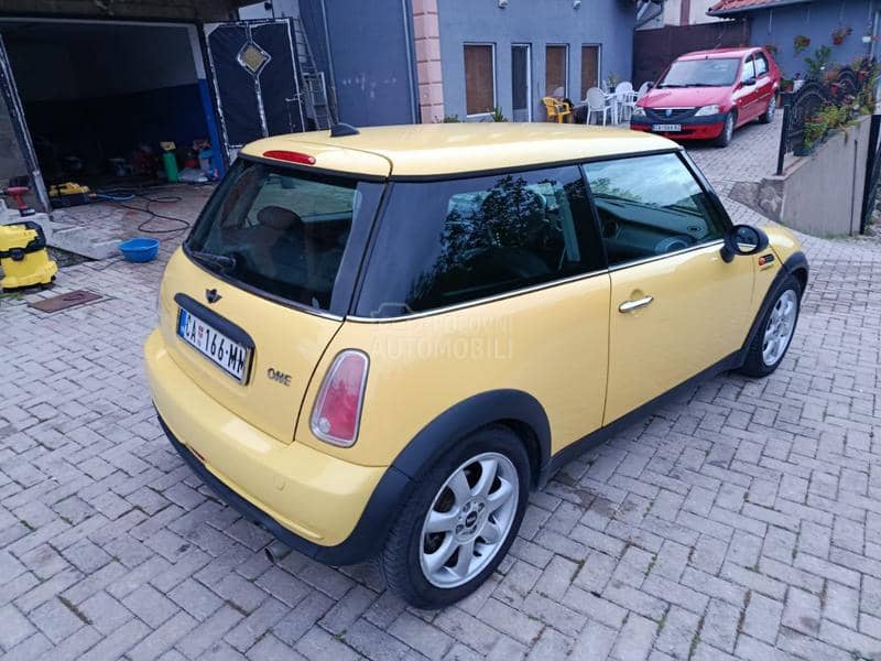 MINI One 