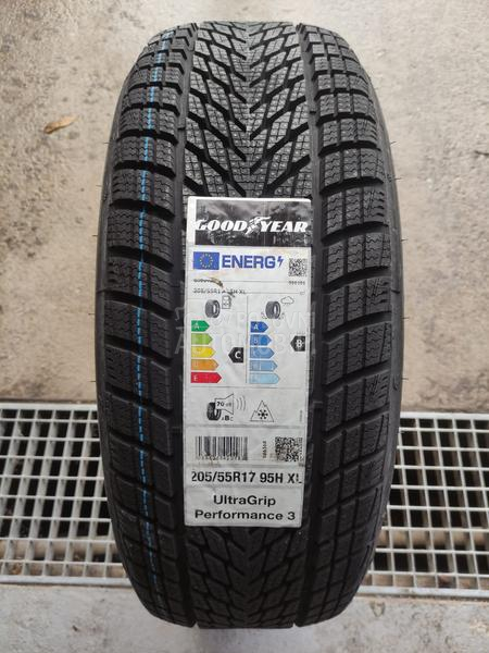 Goodyear 205/55 R17 Zimska