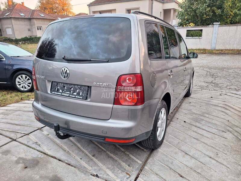 Volkswagen Touran 7 sedista