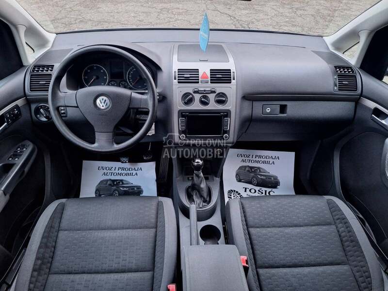 Volkswagen Touran 7 sedista