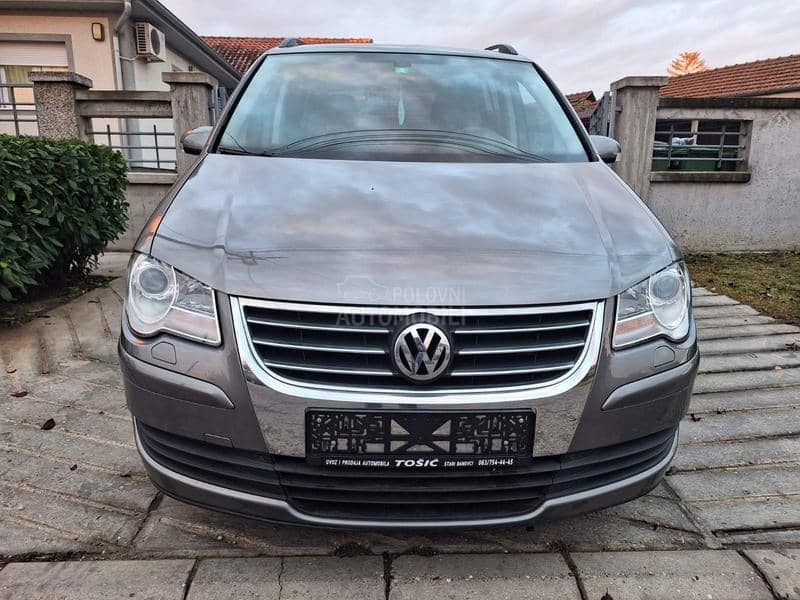 Volkswagen Touran 7 sedista