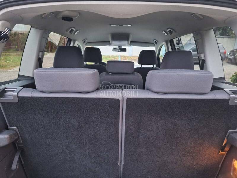Volkswagen Touran 7 sedista