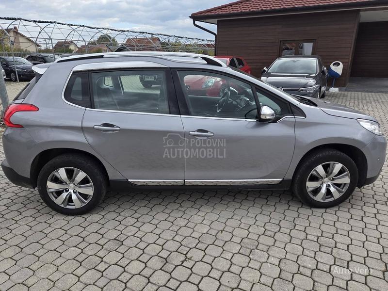 Peugeot 2008 1.2 Allure