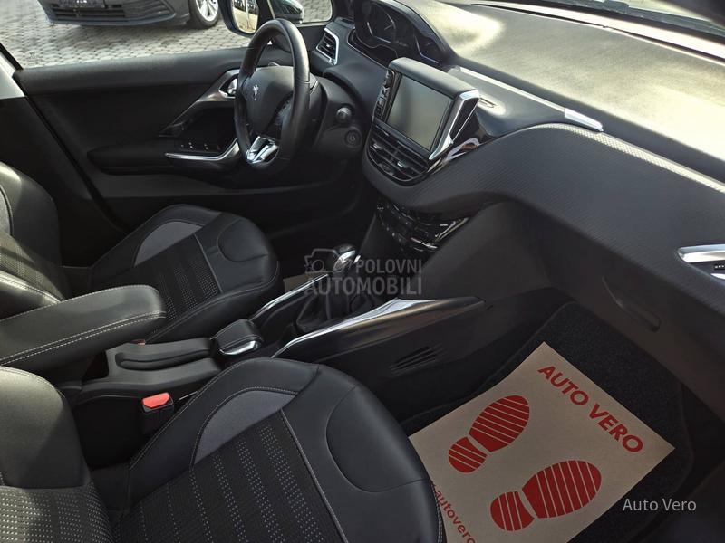 Peugeot 2008 1.2 Allure