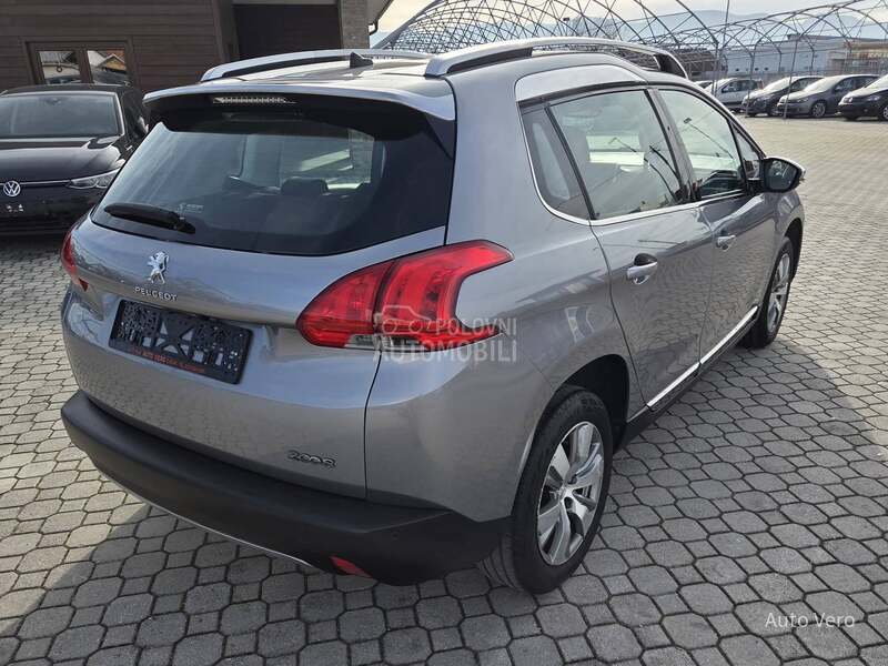 Peugeot 2008 1.2 Allure