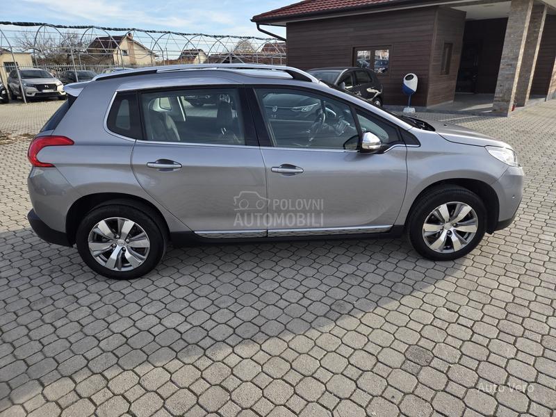 Peugeot 2008 1.2 Allure
