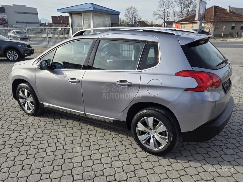 Peugeot 2008 1.2 Allure
