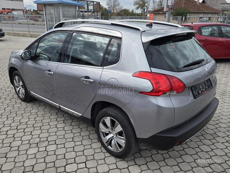 Peugeot 2008 1.2 Allure