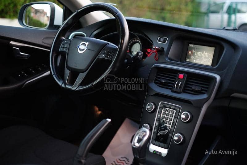 Volvo V40 1.6D D2 OCEAN RACE