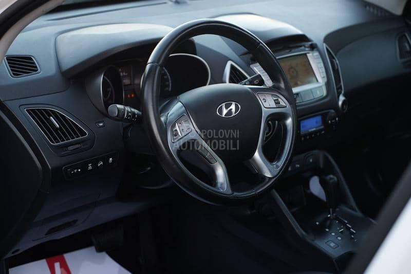 Hyundai ix35 2.0CRDI 4WD PREMIUM